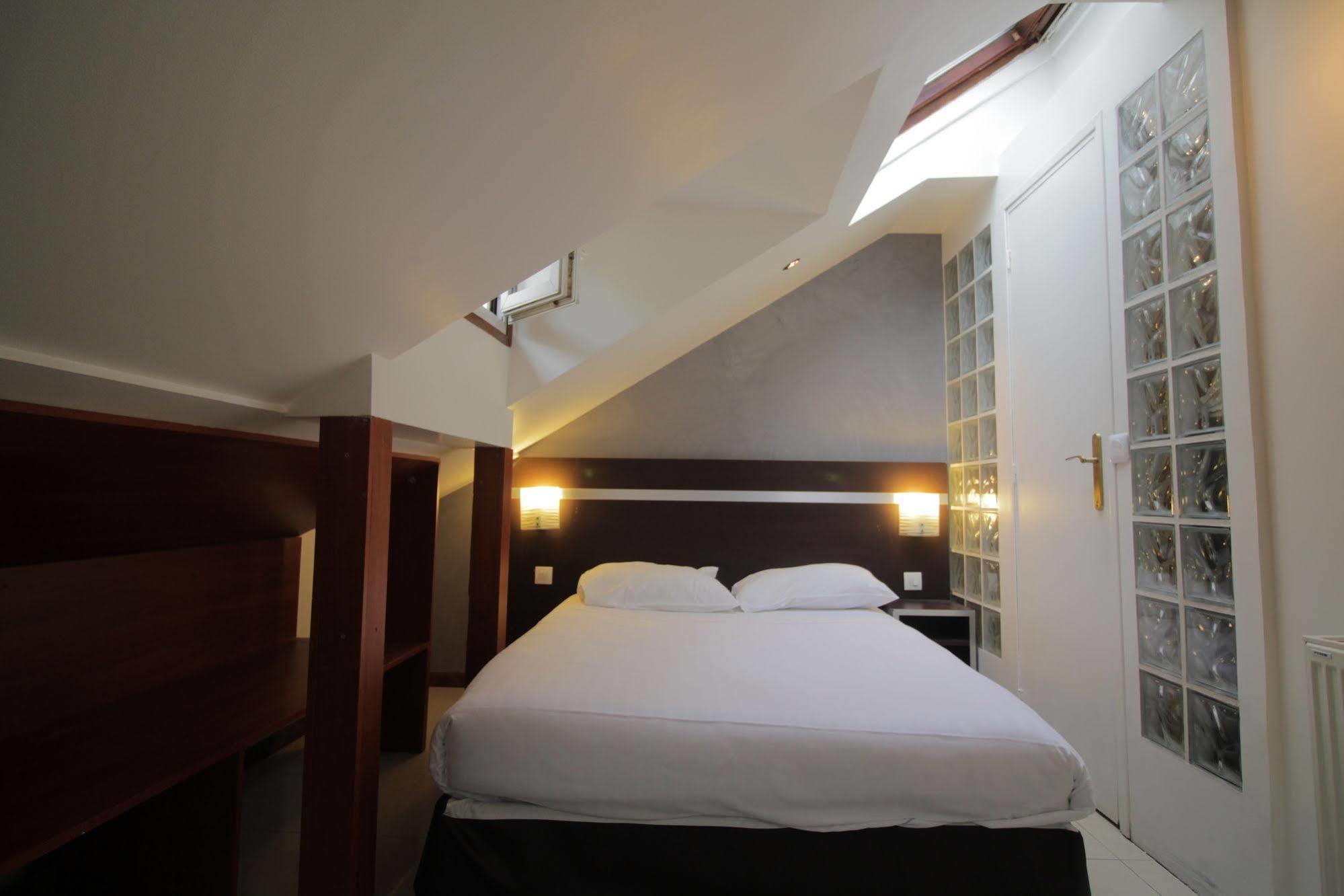 Modern's Hotel Parijs Buitenkant foto